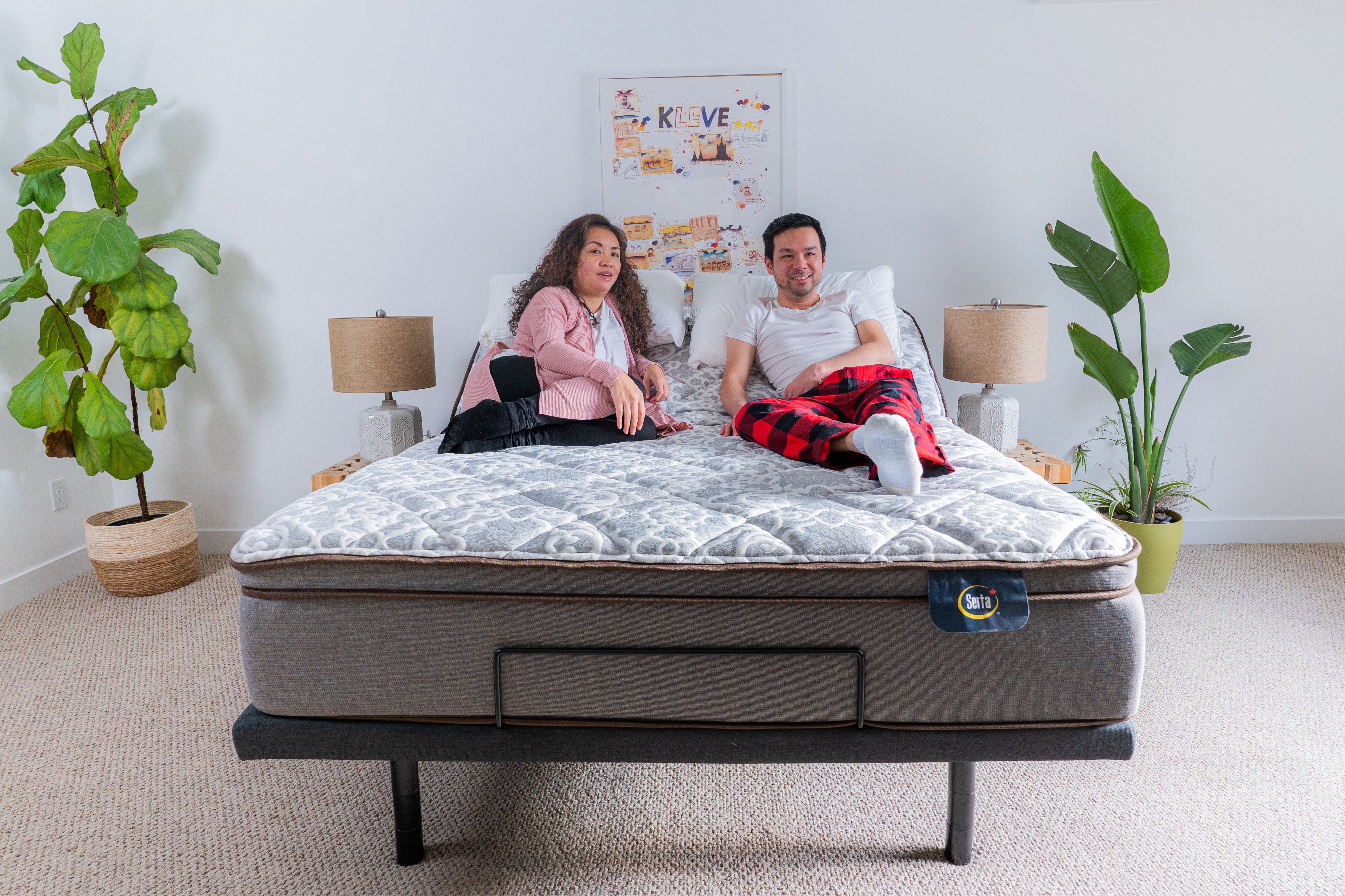 Demo Serta Gold Queen Adjustable Bed Package