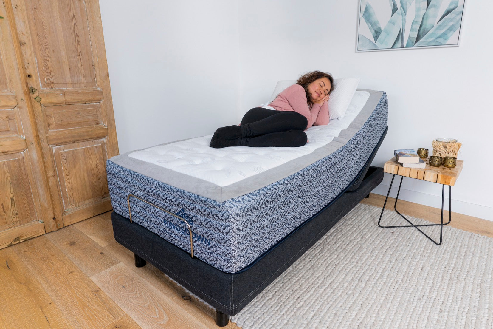 Clearout Kensington TwinXL Adjustable Bed Package